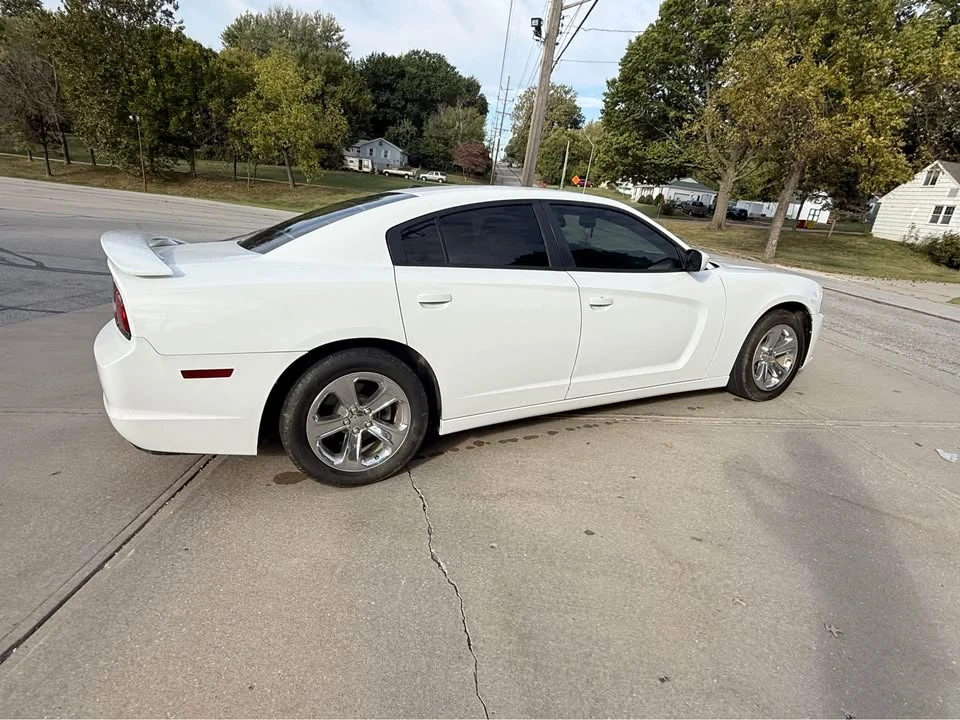2013 Dodge Charger 7th Gen - Image 8 of 20