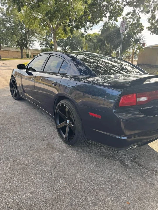 2013 Dodge Charger 7th Gen - Image 2 of 9
