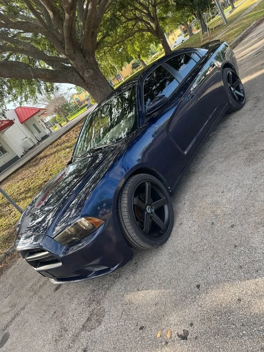 2013 Dodge Charger 7th Gen - Image 3 of 9