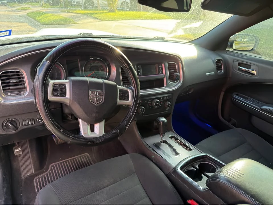 2013 Dodge Charger 7th Gen - Image 5 of 8