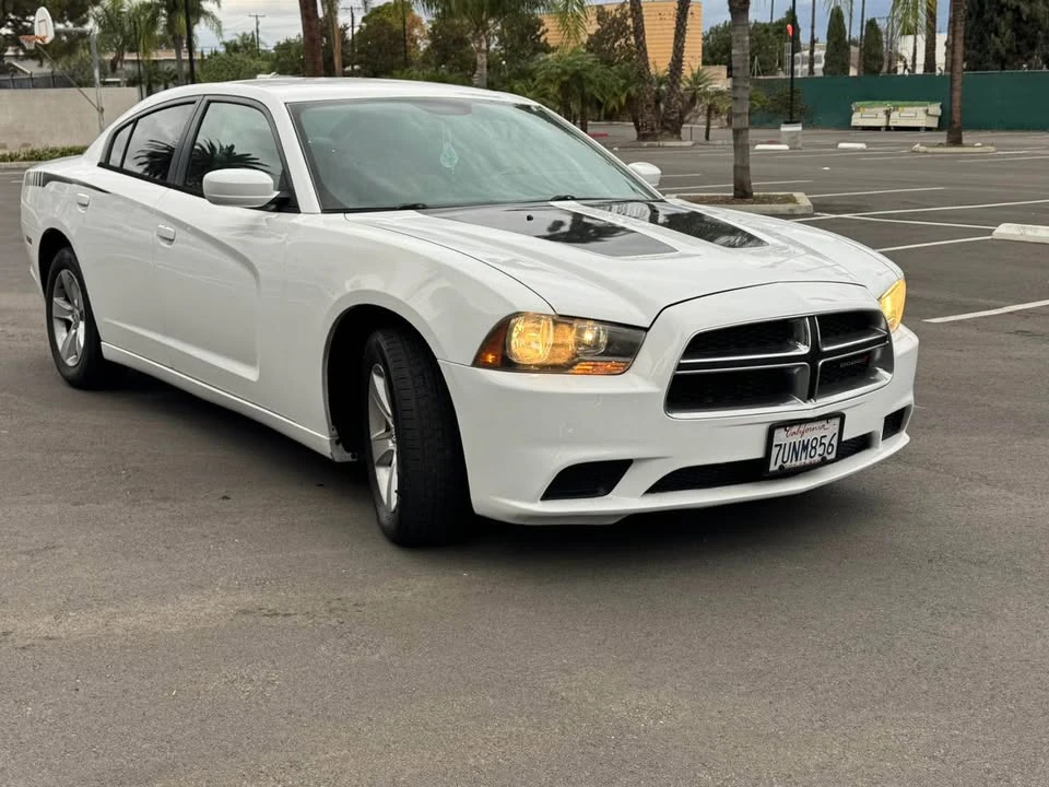 2013 Dodge Charger 7th Gen - Image 6 of 15