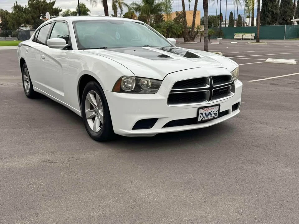 2013 Dodge Charger 7th Gen - Image 3 of 15