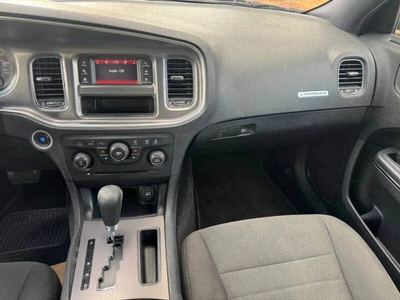 2013 Dodge Charger 7th Gen - Image 13 of 16