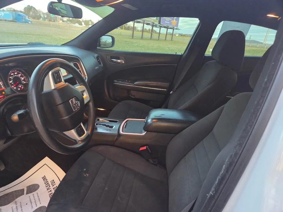 2013 Dodge Charger 7th Gen - Image 6 of 8