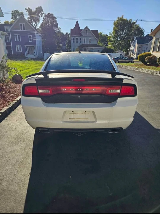 2013 Dodge Charger 7th Gen - Image 5 of 10