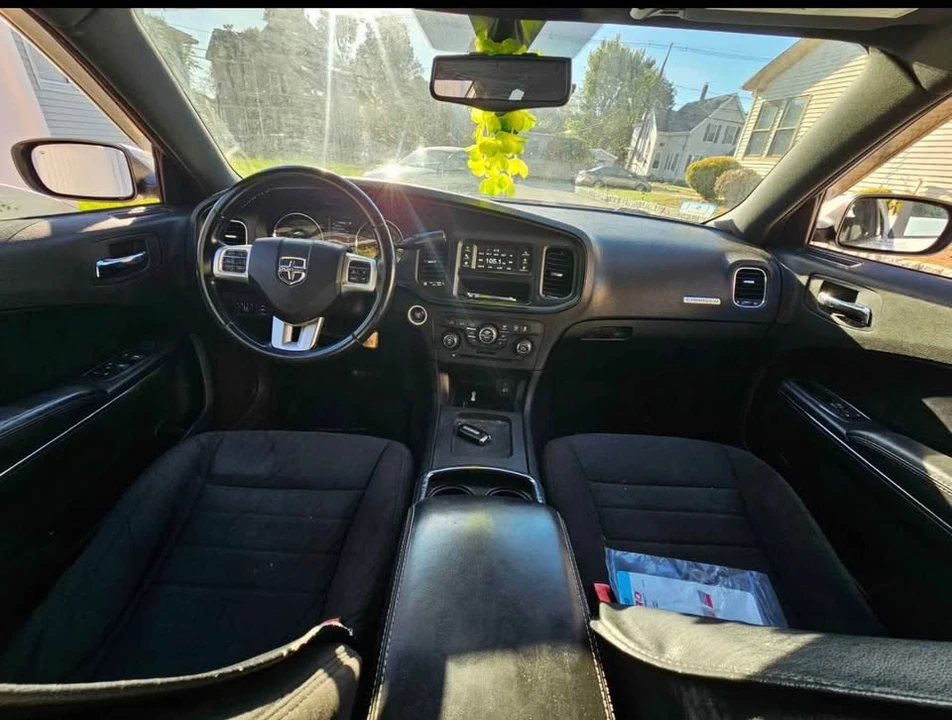 2013 Dodge Charger 7th Gen - Image 8 of 10