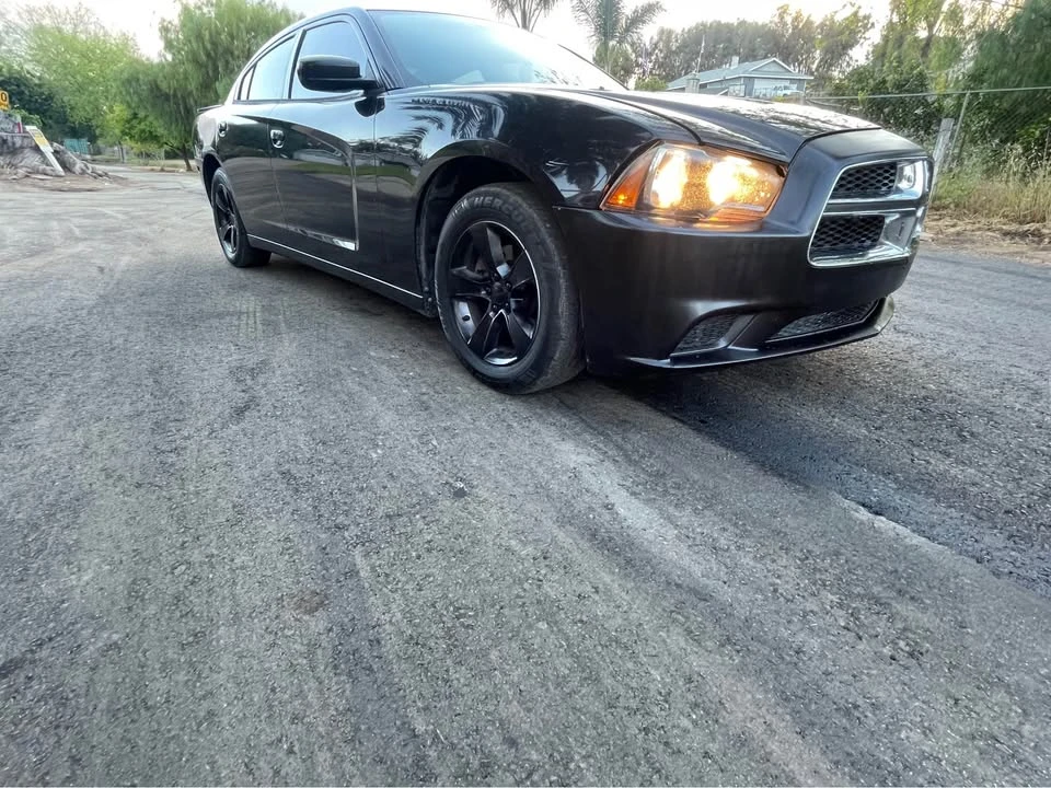 2013 Dodge Charger 7th Gen - Image 2 of 7