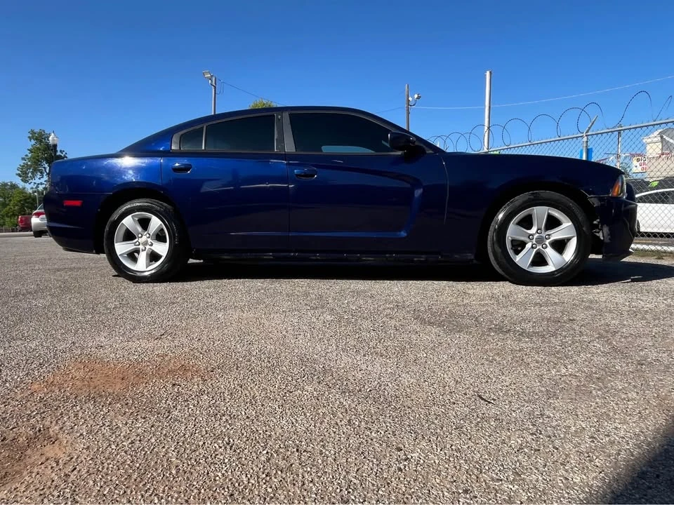 2013 Dodge Charger 7th Gen - Image 9 of 17