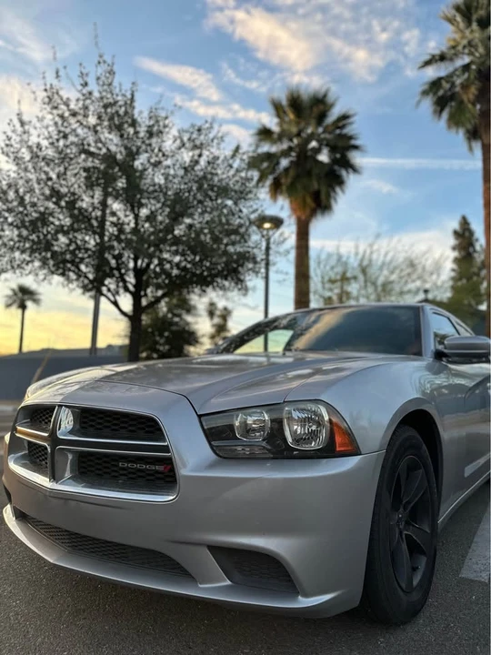 2013 Dodge Charger 7th Gen - Image 2 of 9