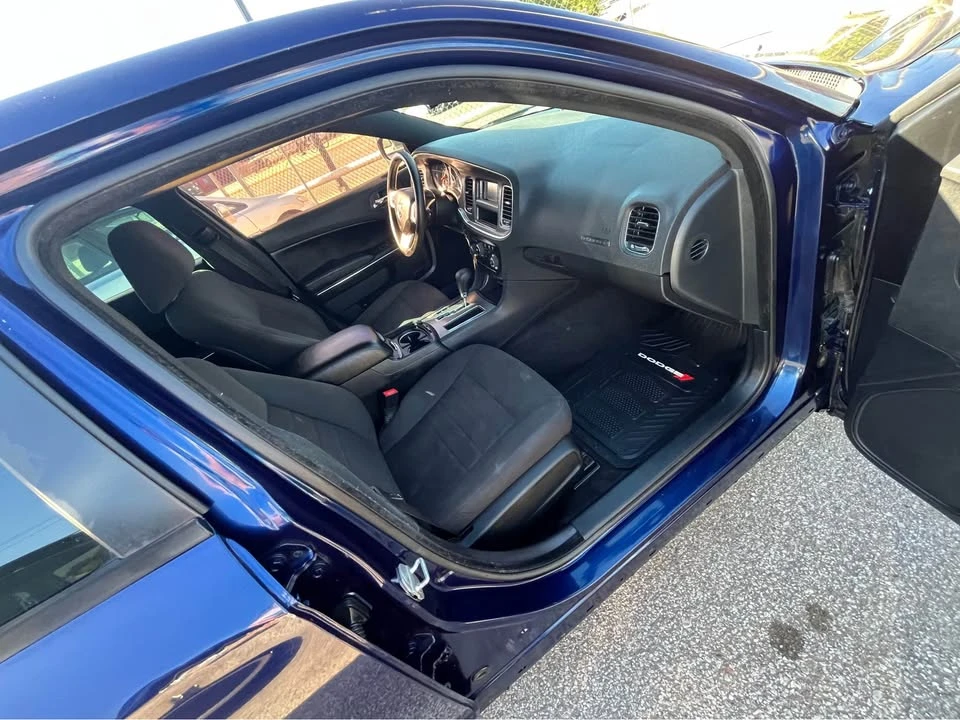 2013 Dodge Charger 7th Gen - Image 11 of 17