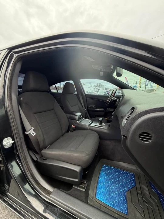 2013 Dodge Charger 7th Gen - Image 14 of 18