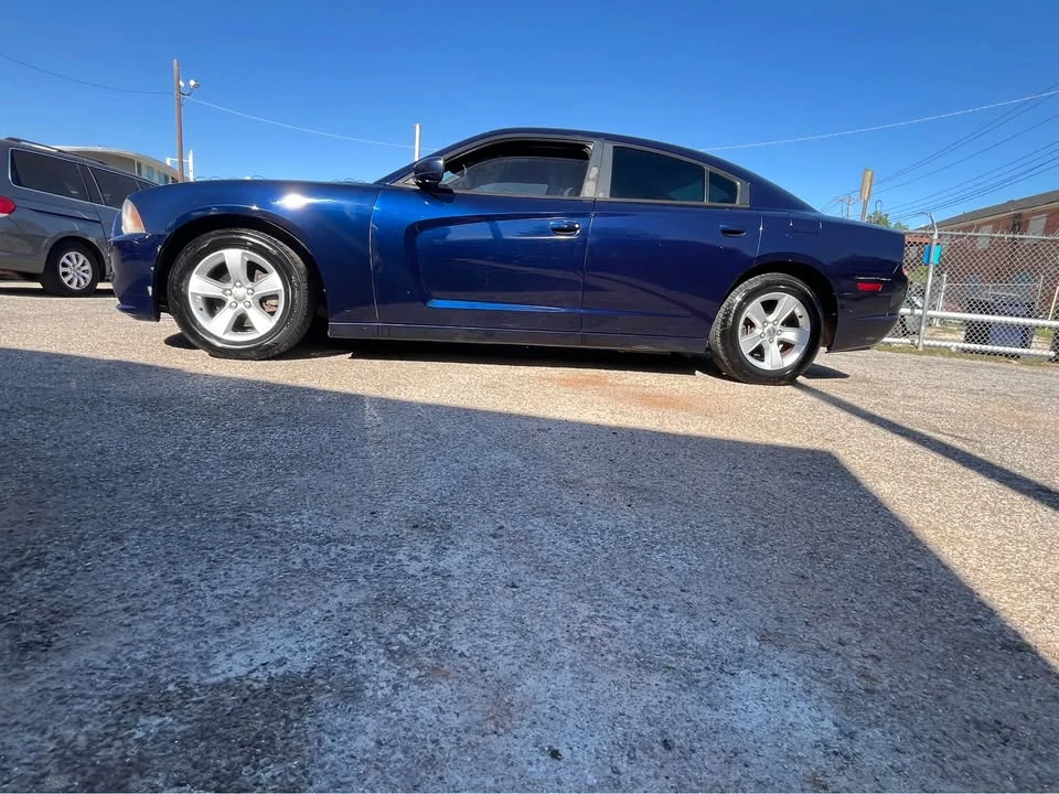 2013 Dodge Charger 7th Gen - Image 12 of 17
