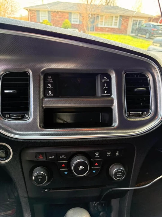 2013 Dodge Charger 7th Gen - Image 6 of 8