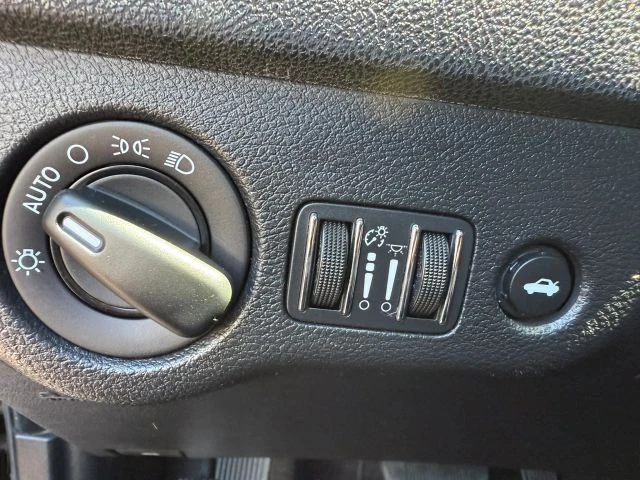 2013 Dodge Charger 7th Gen - Image 28 of 31