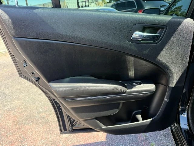 2013 Dodge Charger 7th Gen - Image 18 of 31