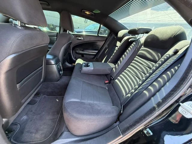 2013 Dodge Charger 7th Gen - Image 19 of 31