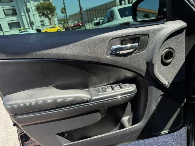 2013 Dodge Charger 7th Gen - Image 17 of 31