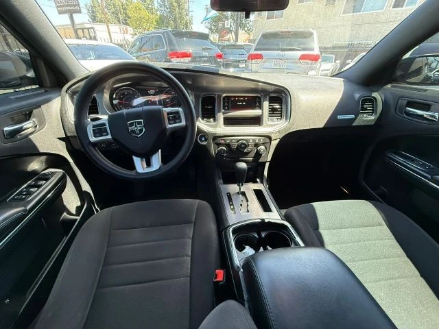 2013 Dodge Charger 7th Gen - Image 26 of 31