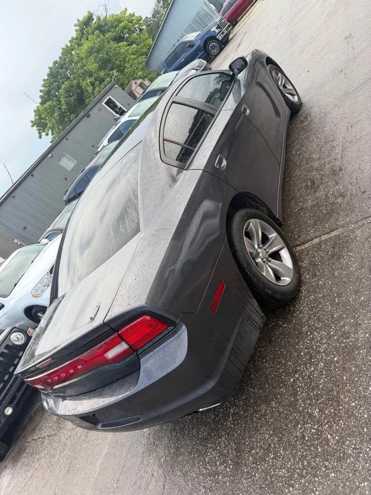 2013 Dodge Charger 7th Gen - Image 5 of 10