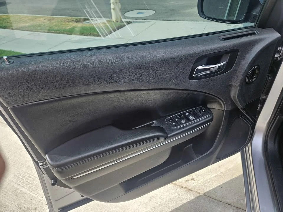 2013 Dodge Charger 7th Gen - Image 6 of 12