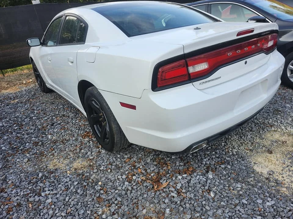 2013 Dodge Charger 7th Gen - Image 6 of 11