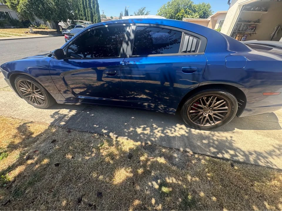 2013 Dodge Charger 7th Gen - Image 2 of 18