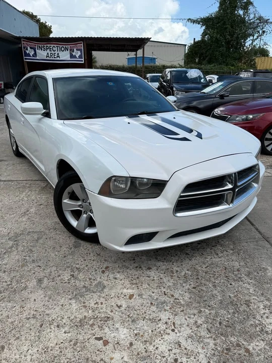 2013 Dodge Charger 7th Gen - Image 2 of 13