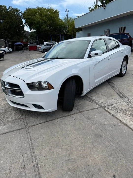 2013 Dodge Charger 7th Gen - Image 6 of 13
