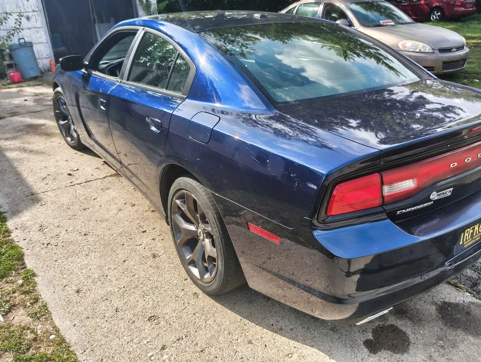 2013 Dodge Charger 7th Gen - Image 3 of 16