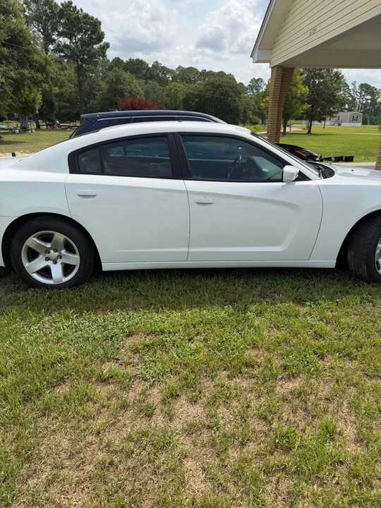 2013 Dodge Charger 7th Gen - Image 2 of 14