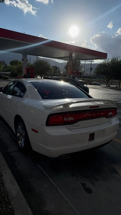 2013 Dodge Charger 7th Gen - Image 2 of 6
