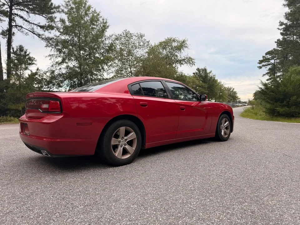 2013 Dodge Charger 7th Gen - Image 4 of 8