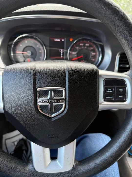 2013 Dodge Charger 7th Gen - Image 8 of 13