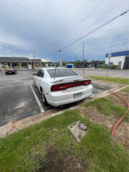 2013 Dodge Charger 7th Gen - Image 3 of 8