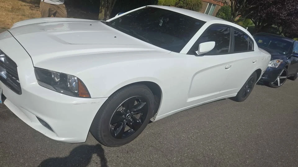 2013 Dodge Charger 7th Gen - Image 2 of 4