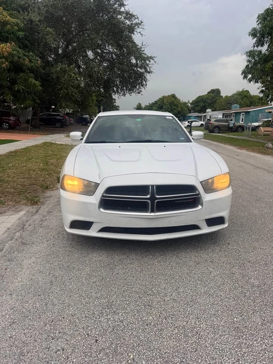 2013 Dodge Charger 7th Gen - Image 5 of 11