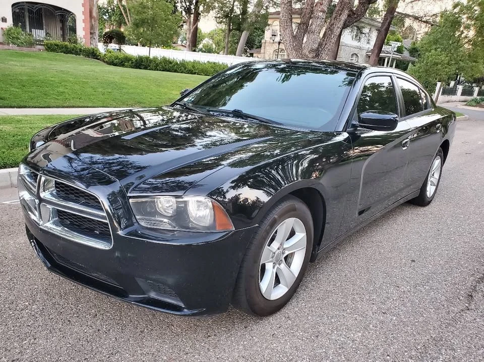 2013 Dodge Charger 7th Gen - Image 2 of 17