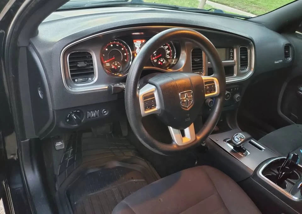 2013 Dodge Charger 7th Gen - Image 14 of 17