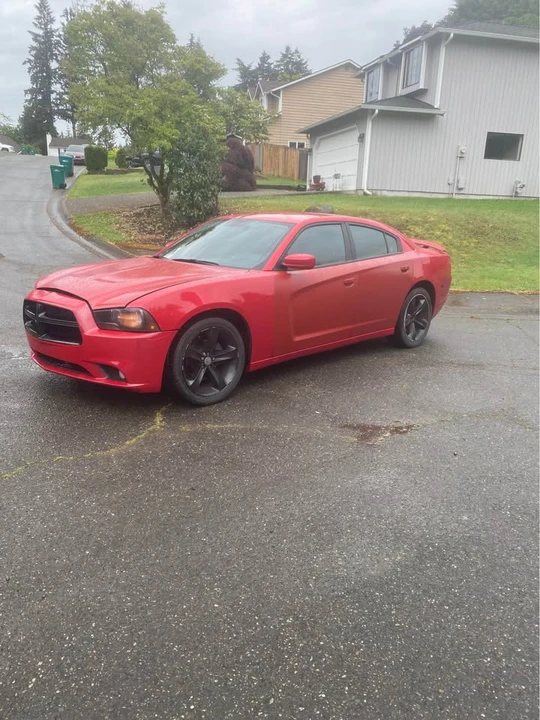 2013 Dodge Charger 7th Gen - Image 5 of 12