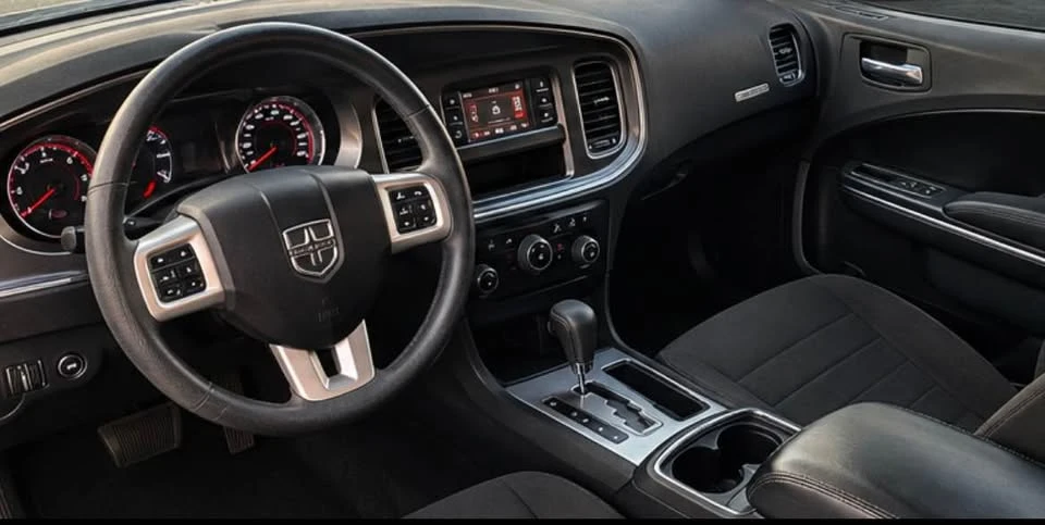 2013 Dodge Charger 7th Gen - Image 5 of 5