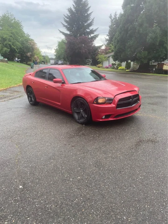 2013 Dodge Charger 7th Gen - Image 2 of 12