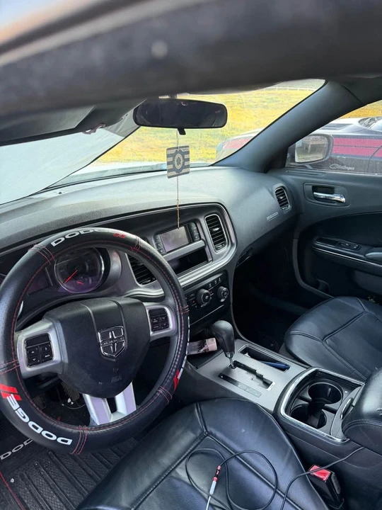 2013 Dodge Charger 7th Gen - Image 5 of 8