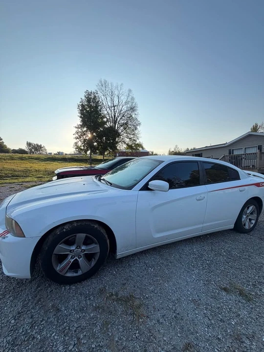 2013 Dodge Charger 7th Gen - Image 2 of 8