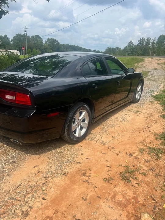 2013 Dodge Charger 7th Gen - Image 17 of 18