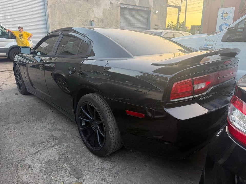 2013 Dodge Charger 7th Gen - Image 2 of 8