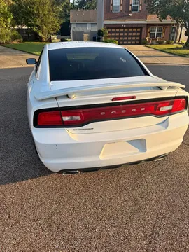 2013 Dodge Charger SE Sedan 4D