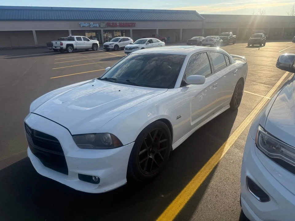 2013 Dodge Charger 7th Gen - Image 3 of 11