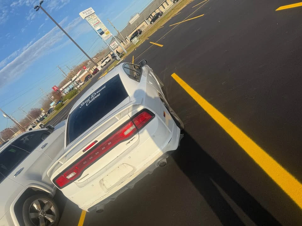 2013 Dodge Charger 7th Gen - Image 5 of 11