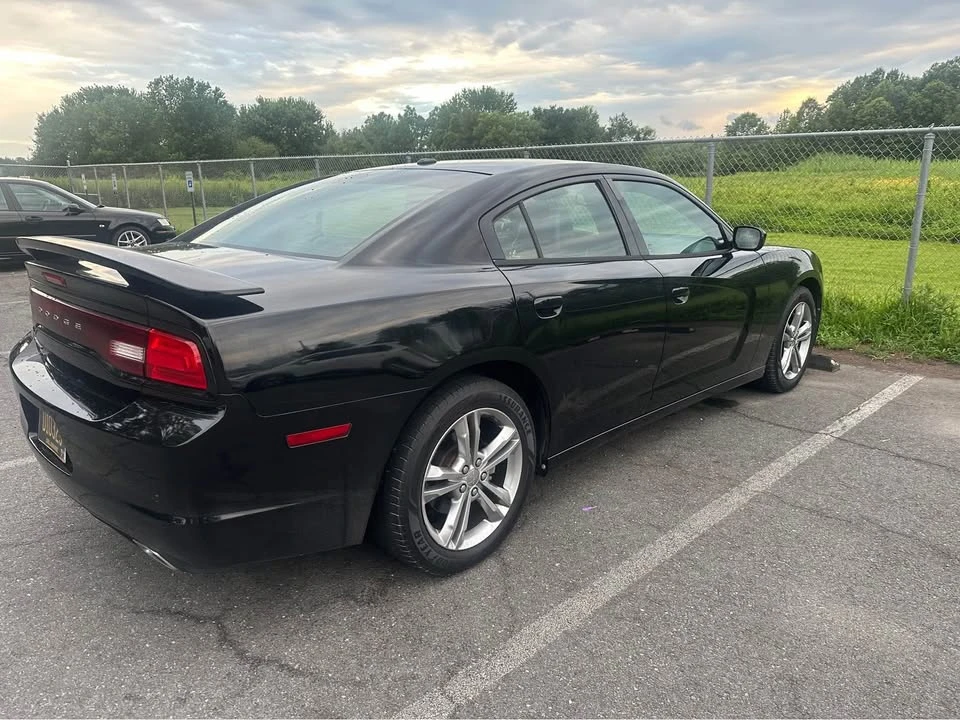 2013 Dodge Charger 7th Gen - Image 4 of 10