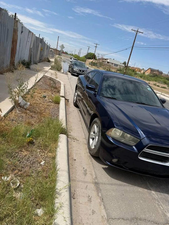 2013 Dodge Charger 7th Gen - Image 4 of 24